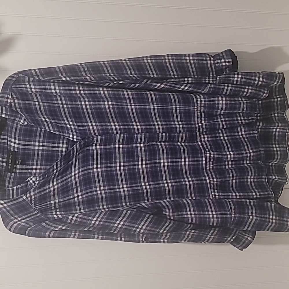 Cozy Pre-Owned Lane Bryant Blue Plaid Flannel Tunic - Stylish (Size 22)